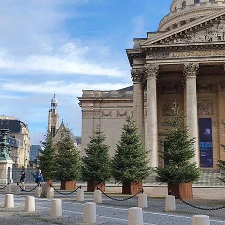 Charming Pantheon Sorbonne Latin Quarter *